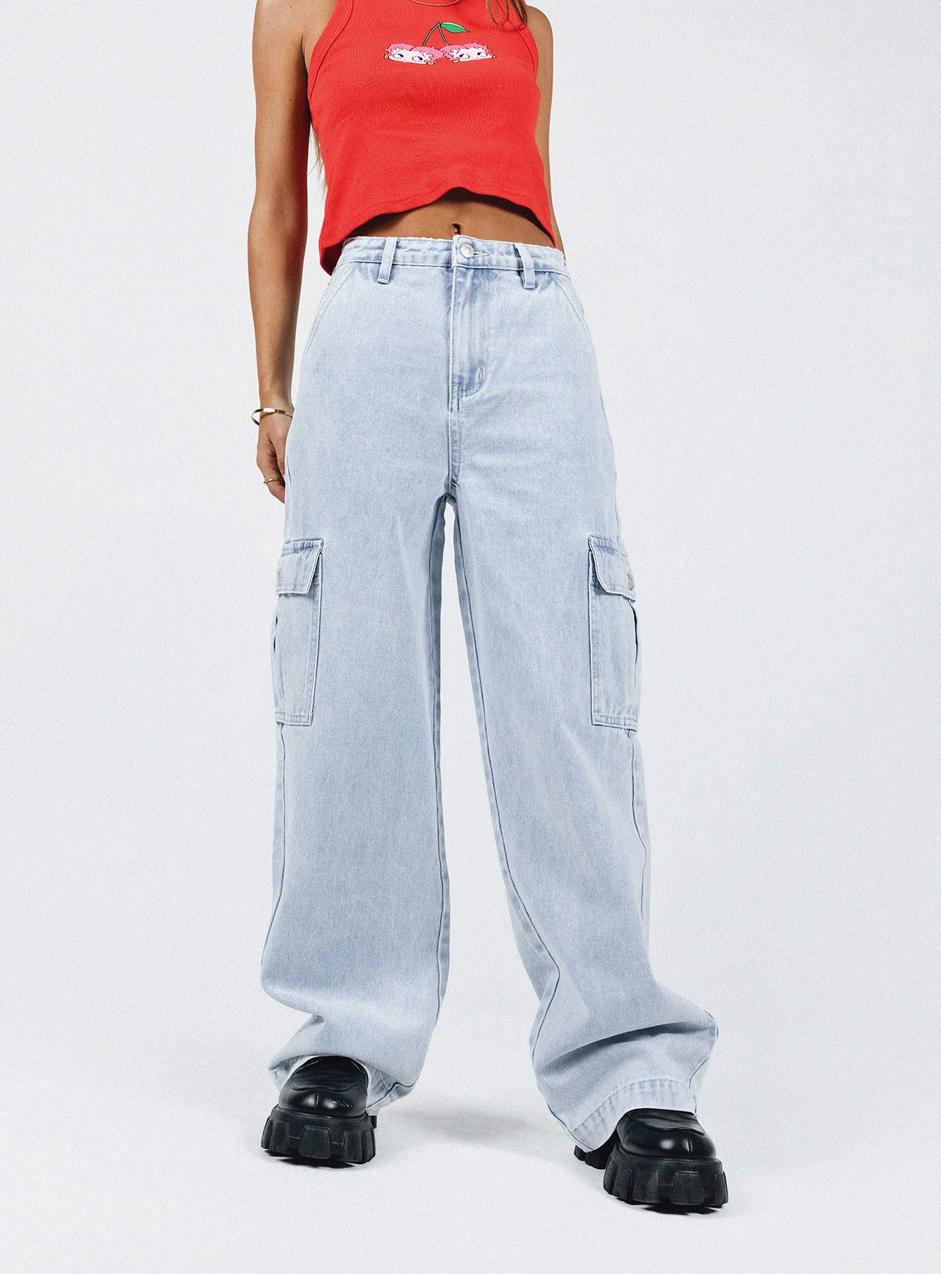 0-modelinfo-elise-us2_ef36c998-62f6-4a21-8533-681d49ffae83