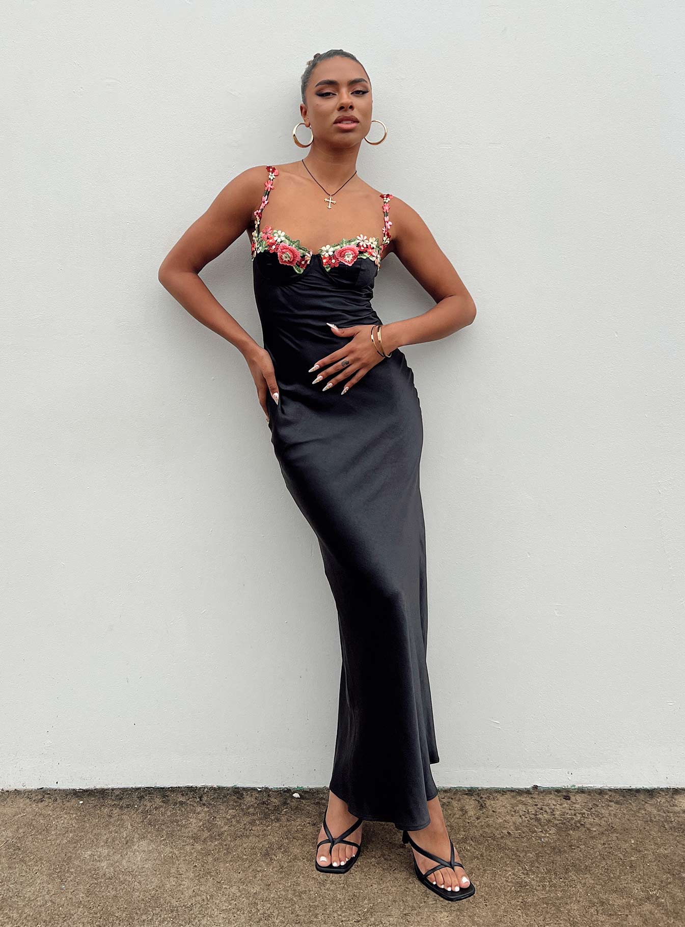 0-modelinfo-lola-us4_b0064563-d029-41c5-bce8-1d2e13204587