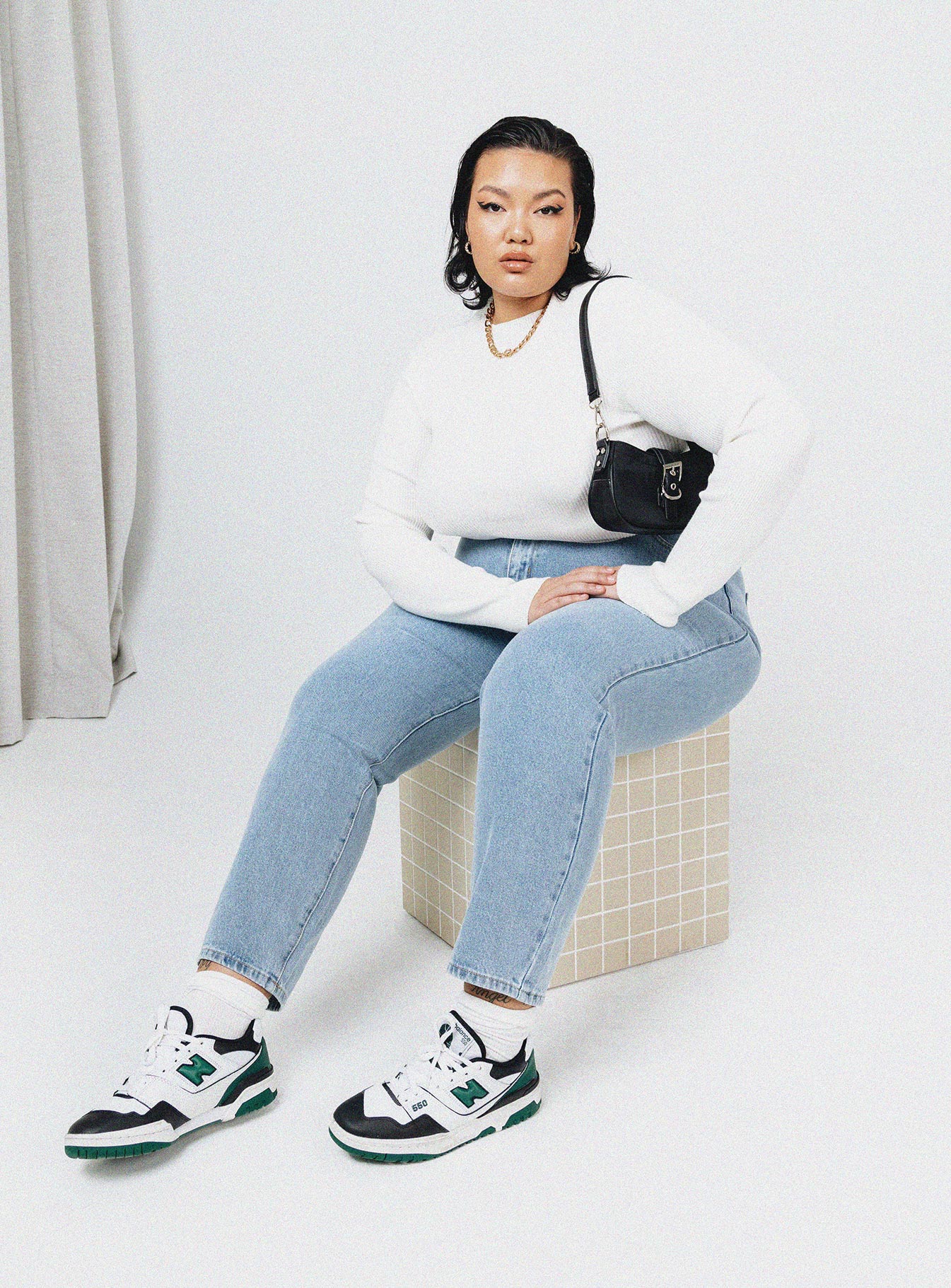 0-modelinfo-lovisa-us18_04892f1f-15d5-4725-bf5f-c275607505d0