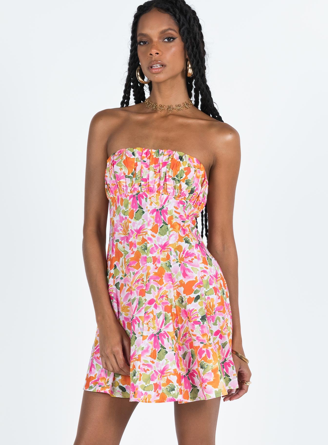 1-modelinfo-kristen-us2_71a13c5e-8988-464a-98e5-b4a87df2194f