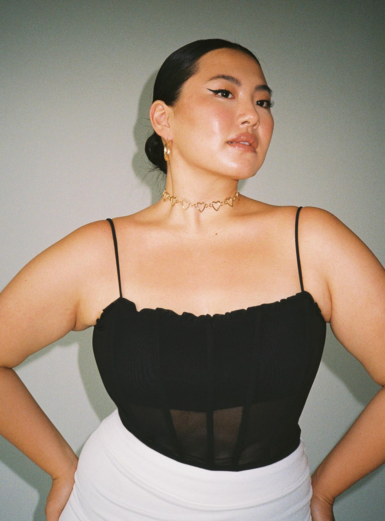 1-modelinfo-sarah-us14_d5f03e3b-1ad5-4d56-8a2b-9db6ad76642e