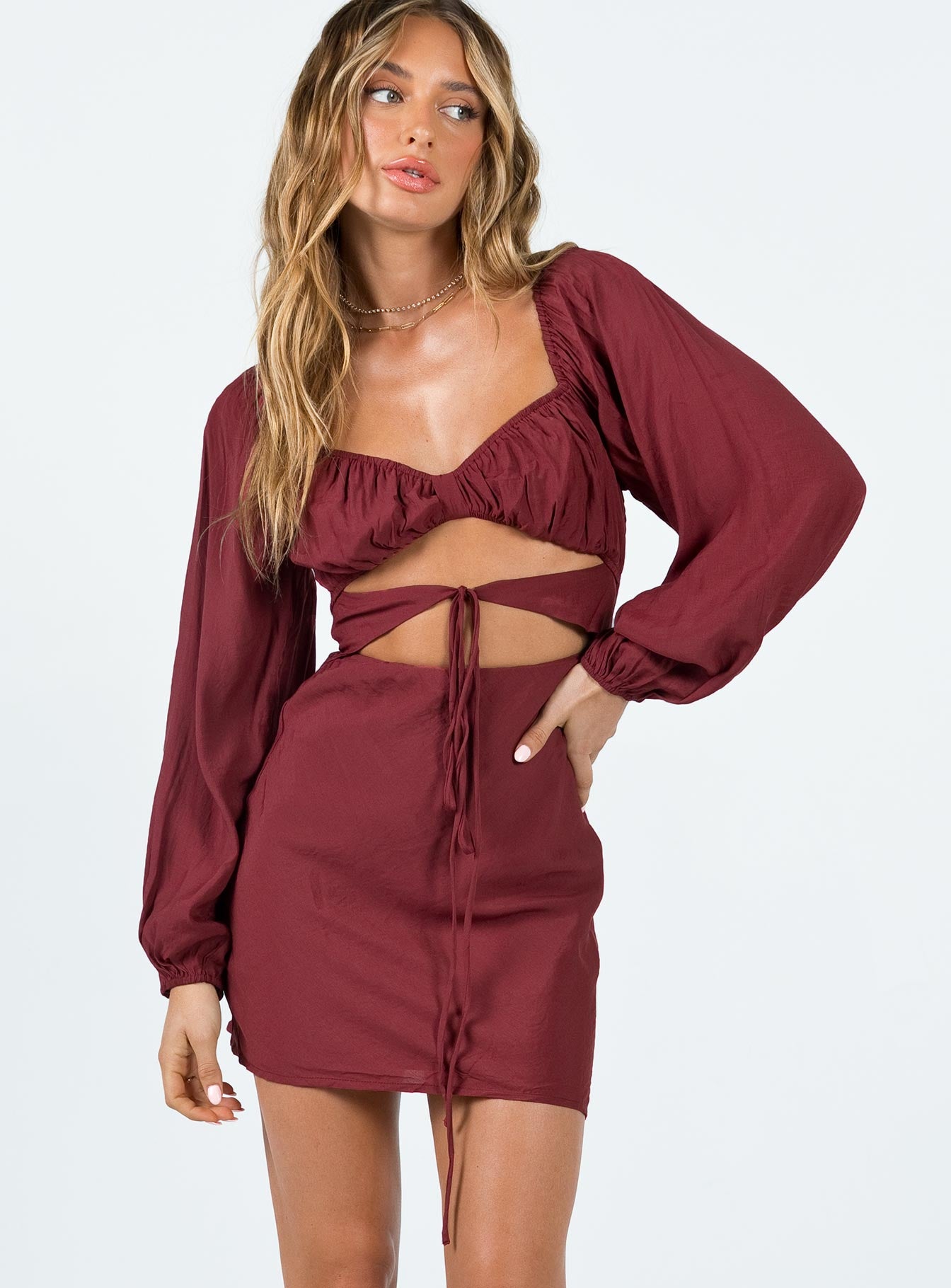 1-modelinfo-saskia-us2_b769d35f-c786-4877-b5ea-5c27059d12e1