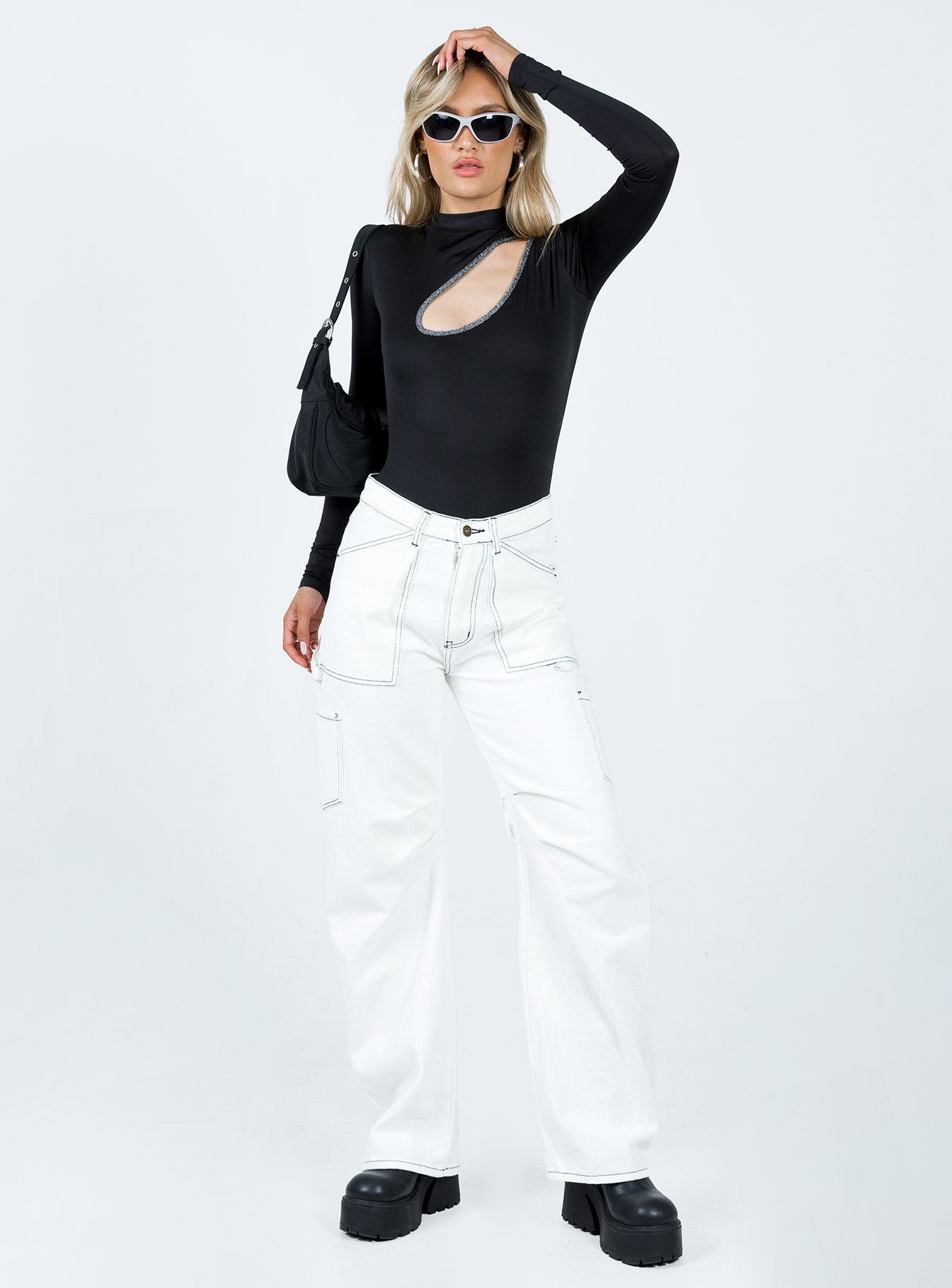 2-modelinfo-Chloe-us2_c28afc38-de20-40ce-9b1f-9aa5546b1d2e