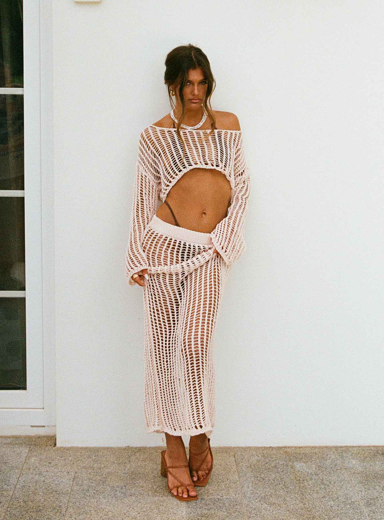 2-modelinfo-Elise-us2_fd19e902-5c81-4879-80a5-139368425876