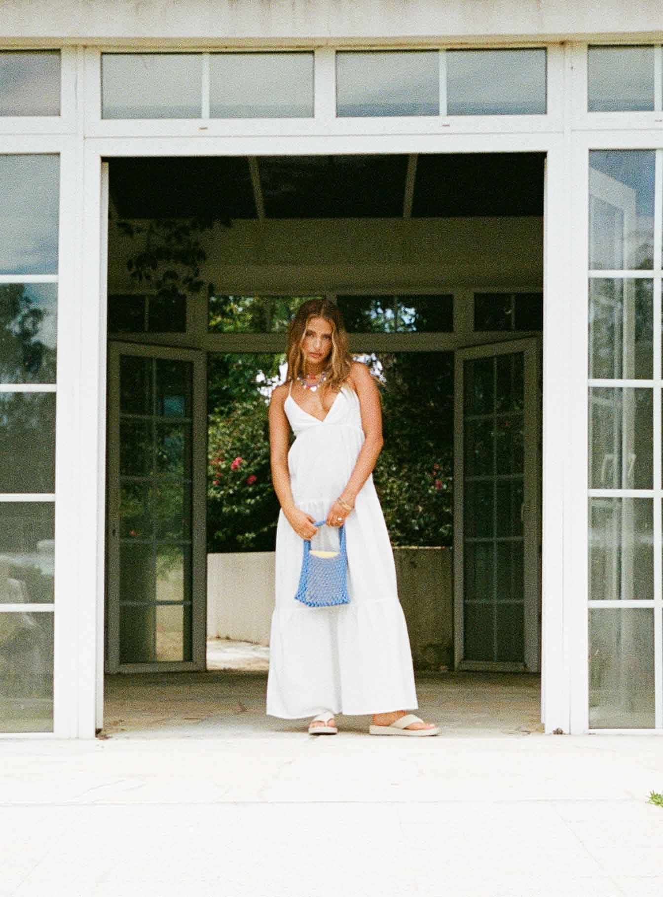 2-modelinfo-Saskia-us2_3f543135-1efb-4945-bbc2-badc468b1299