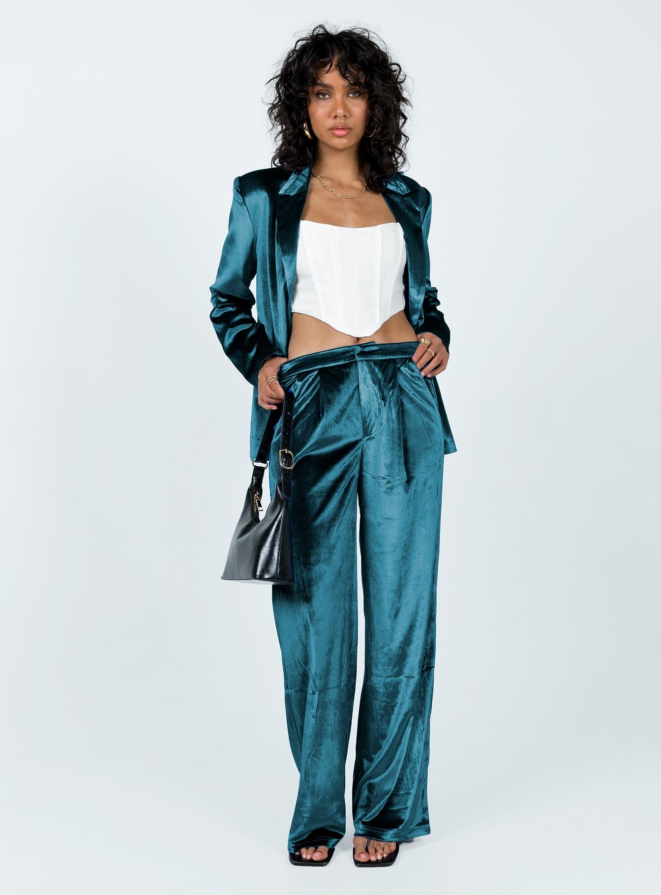 2-modelinfo-tamika-us2_a22a1f42-b840-4f82-a050-4a04bdad2299