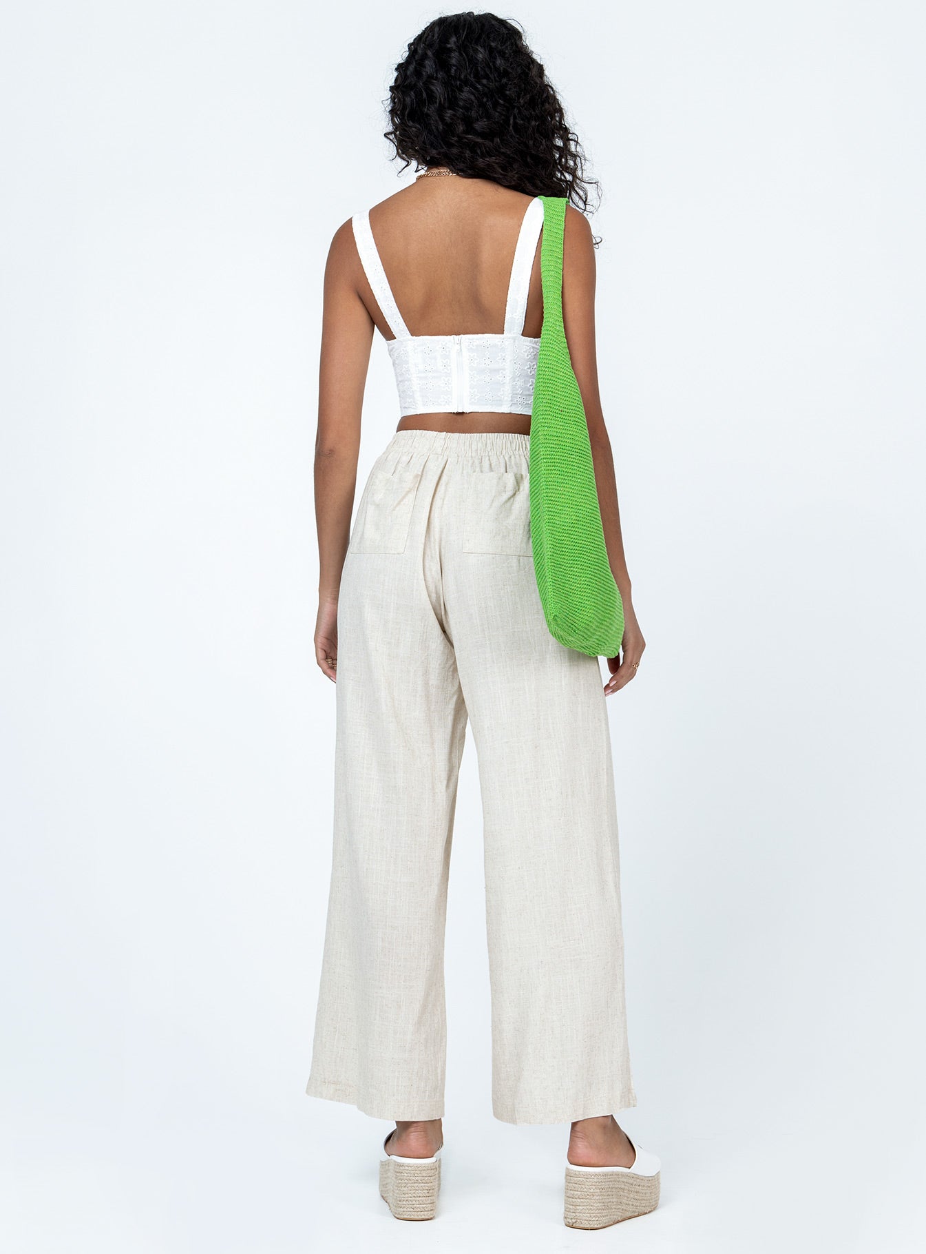 4-modelinfo-ariel-us2_a844c60c-c8f2-4b70-af4f-146264e7d99c