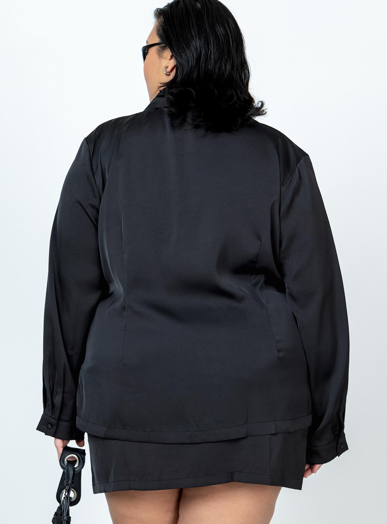 4-modelinfo-lovisa-us18_8b70e48f-e645-4875-8b26-9d720a4e63cf