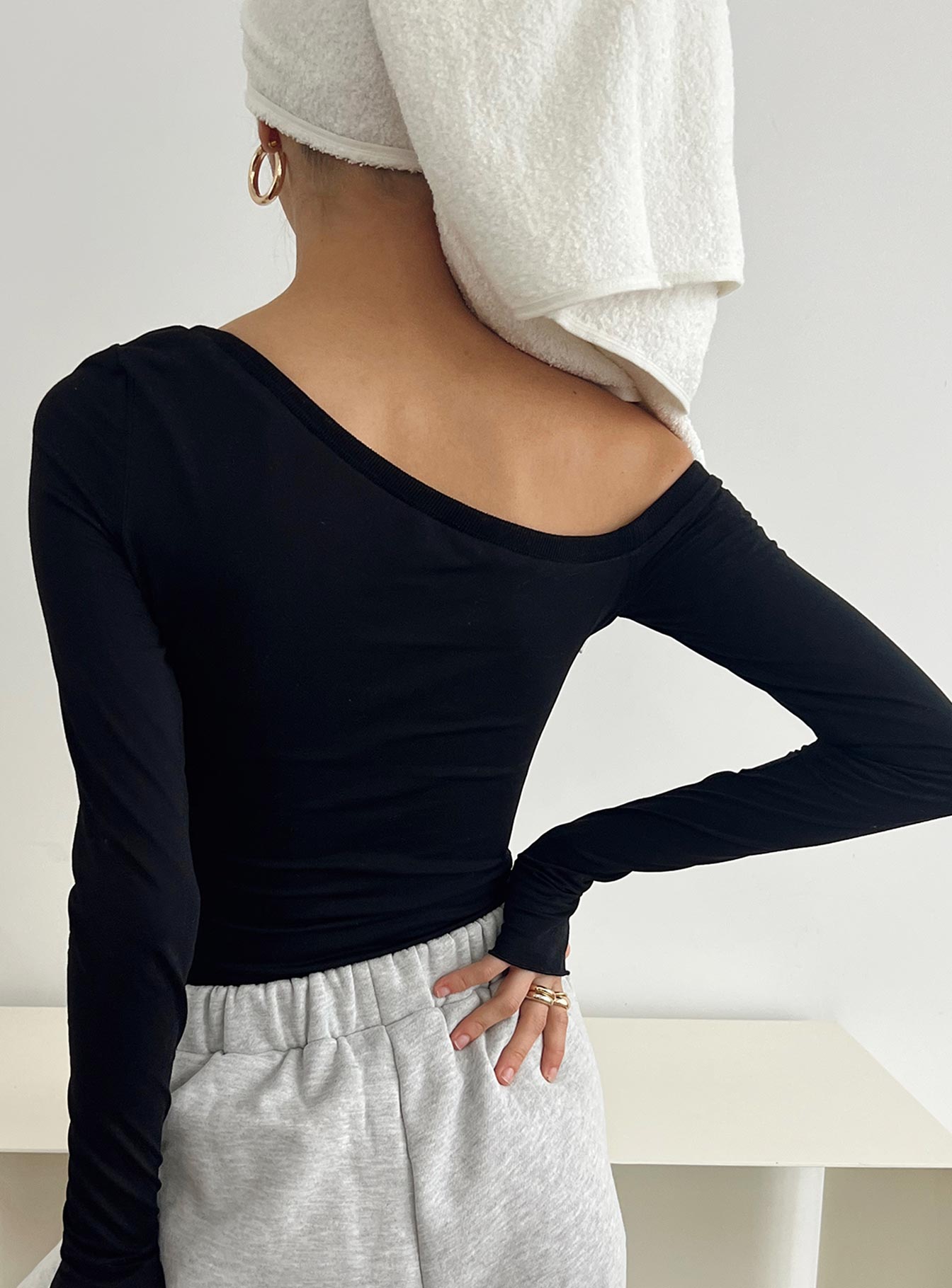 5-modelinfo-beanie-us2_4734d828-de38-4988-b46f-98600bc58938