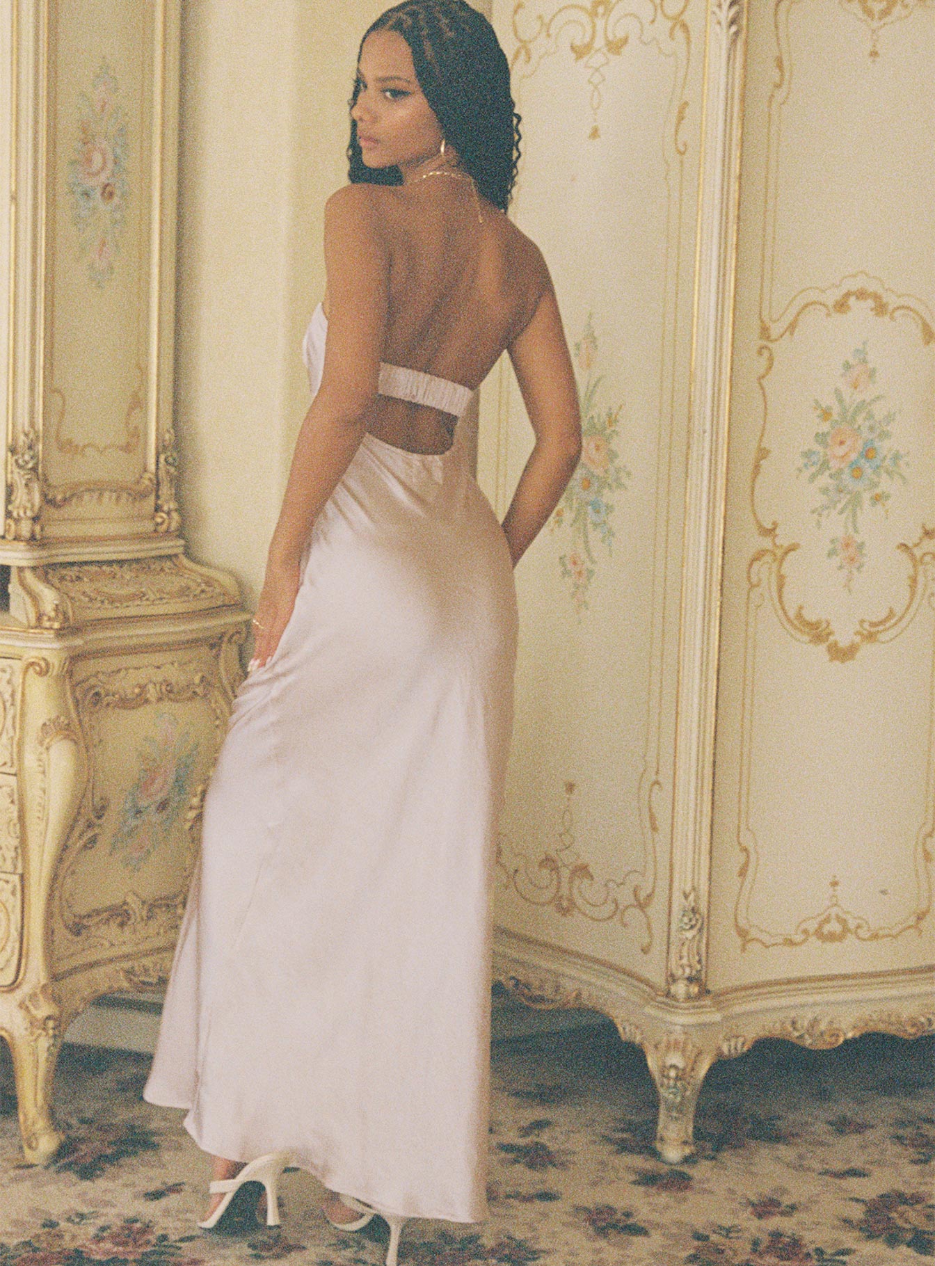 5-modelinfo-cristina-us2_1f3dd01a-007e-43b9-9229-e186d3716816