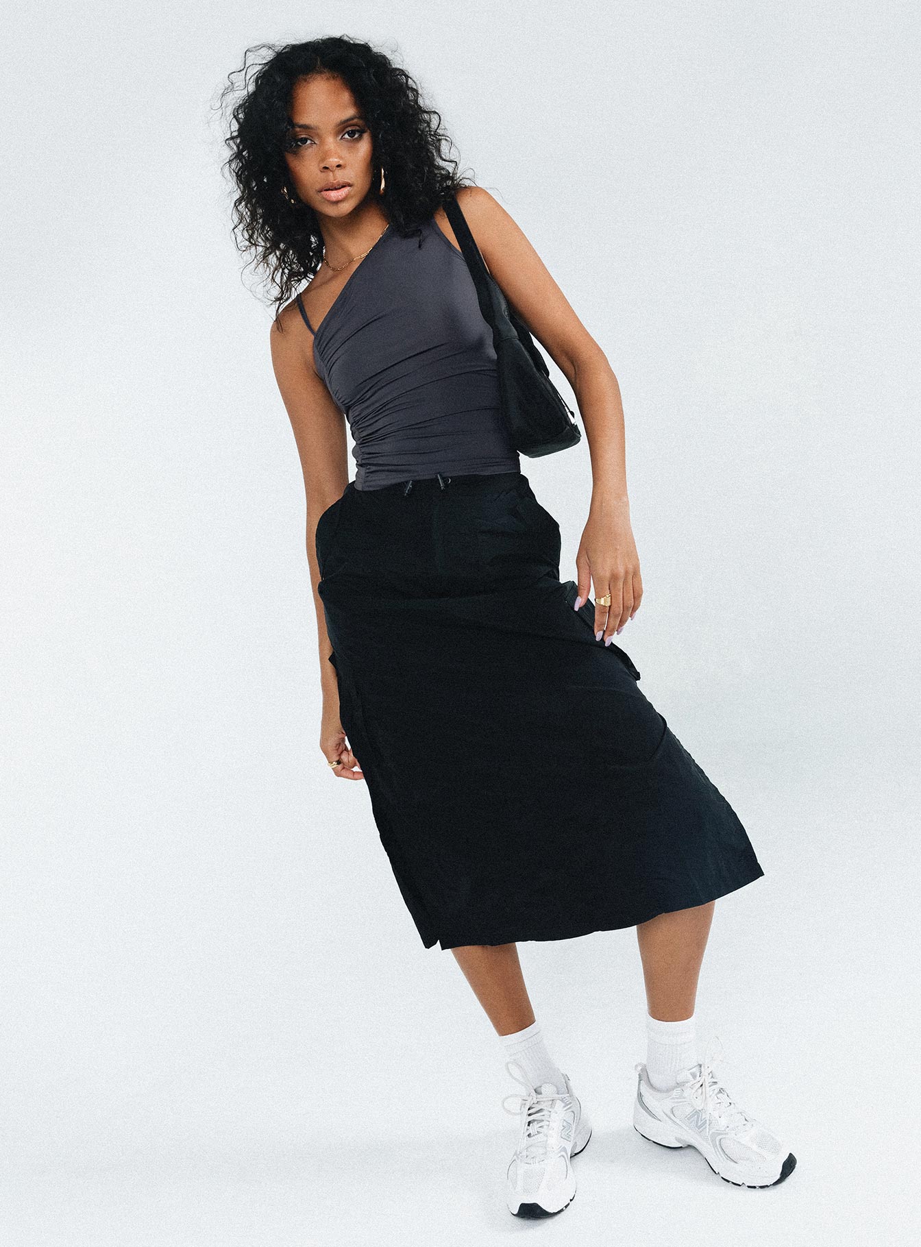 DIVINEY-PARACHUTE-MIDI-SKIRT-BLACK-1